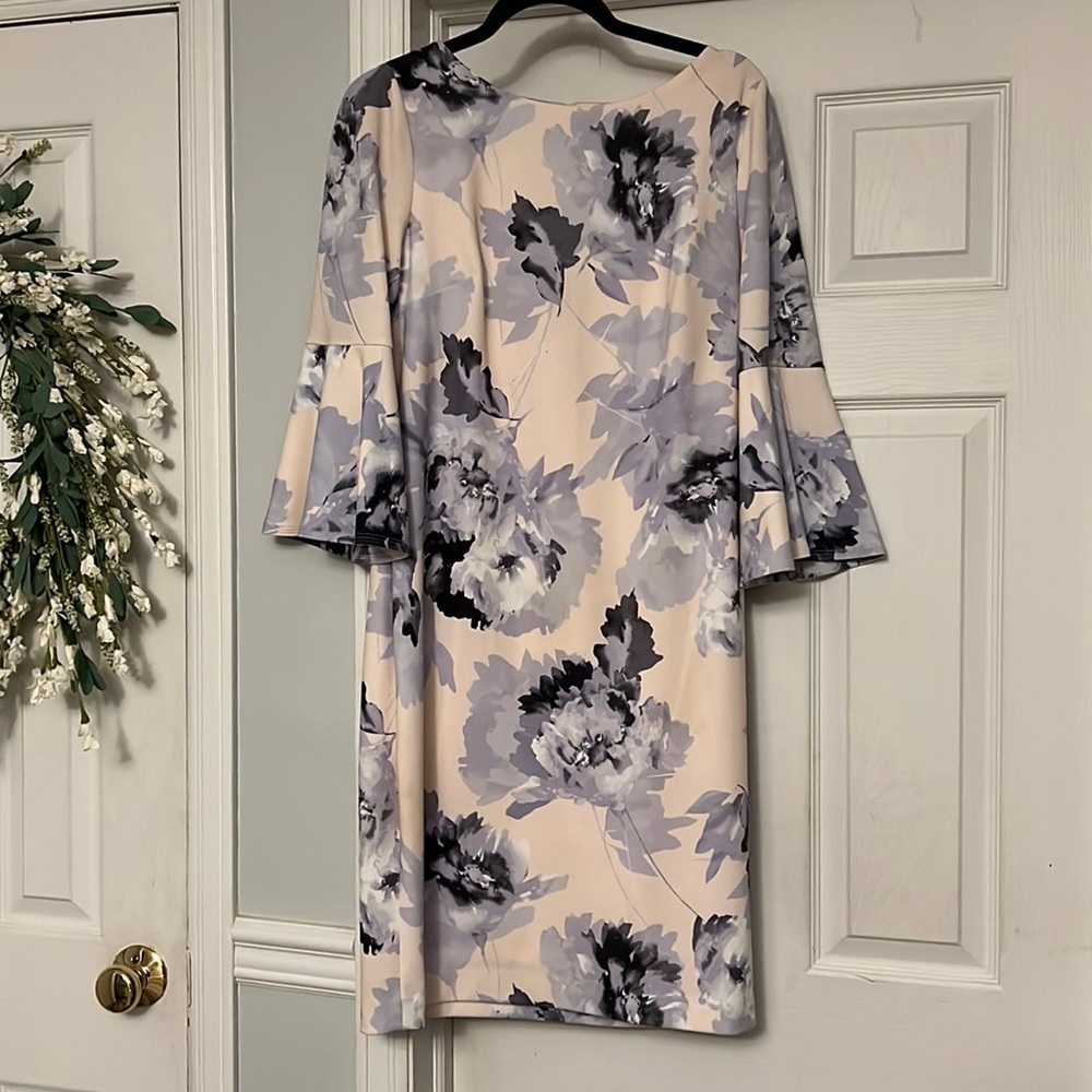 Calvin Klein Floral Print Bell Sleeve 3/4 Sleeve (SHEATH)